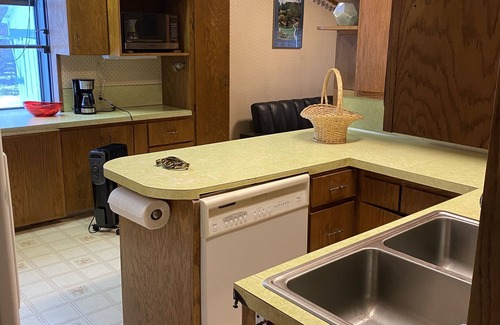 Weiser Cottage | Enjoy your comfy stay at Grandma's House near the Weiser River Trail