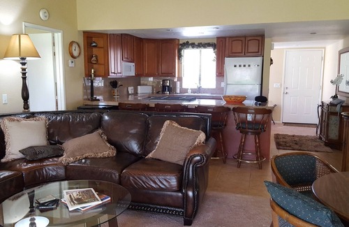 Palm Desert Condo | Enjoy your Desert Stay!