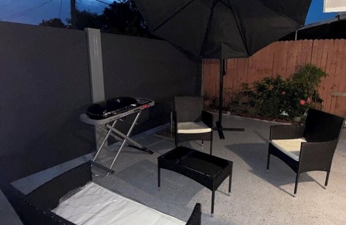 Miramar Apartment | Enjoy your Florida vacation in this comfortable, furnished studio in Miramar,