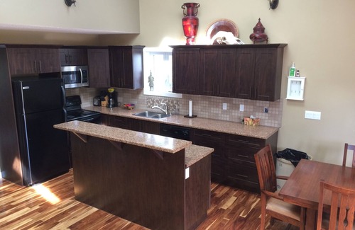 East Kootenay Cabin | Enjoy your visit in this beautiful, new, clean family and pet friendly cabin.