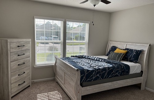 Northside House | Enjoyable 2-bedroom house with AC in Jacksonville