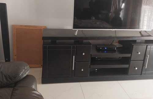 Greater Johannesburg Metropolitan Area Apartment | Enjoyable 2-bedroom apartment with AC in vibrant Johannesburg