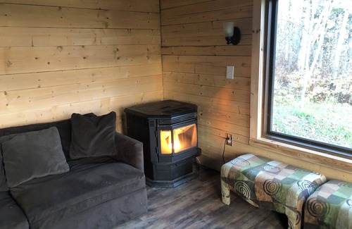 Van Buren Cabin | Enjoyable, one bedroom, off grid cabin on the Saint John River