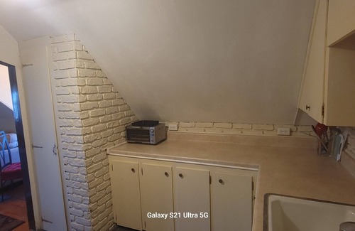 Fall River Apartment | Enjoyable Sunny 2-bedroom apartment with WiFi in Fall River Historical District
