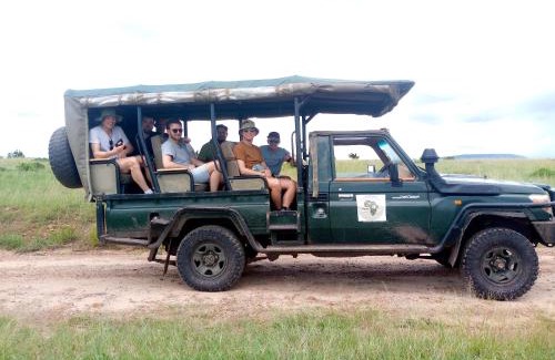 Talek Bed & Breakfast | Enkama maasai Mara camp