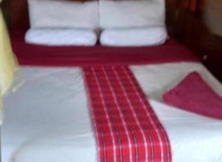 Talek Bed & Breakfast | Enkama maasai Mara camp