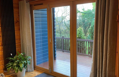 Great Ayton Cottage | Enlighten Lodge 8 Great Ayton Yorkshire - sleeps 6 guests in 3 bedrooms
