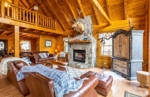 Banner Elk House | Enlightened Elk Escape