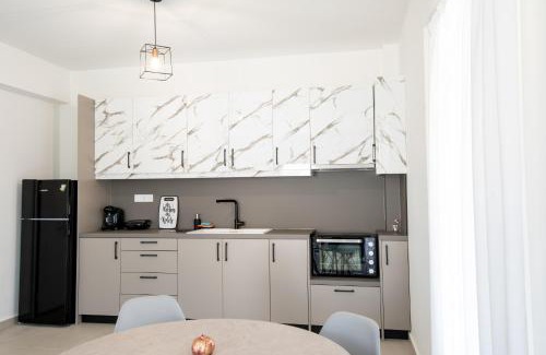 Patras Apartment | Ennea Suites-Flame suite
