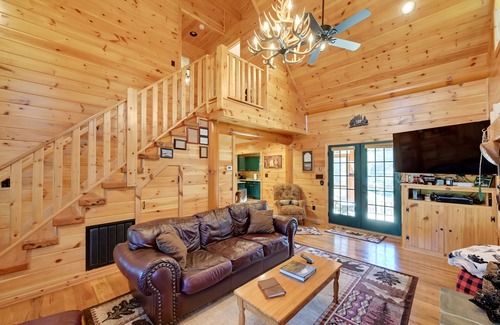 Ennice Cabin | Ennice Cabin w/Waterfall: Near Blue Ridge Pkwy!
