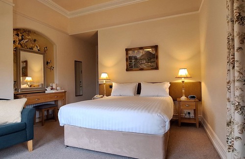 Newcastle Hotel | Enniskeen Country House Hotel