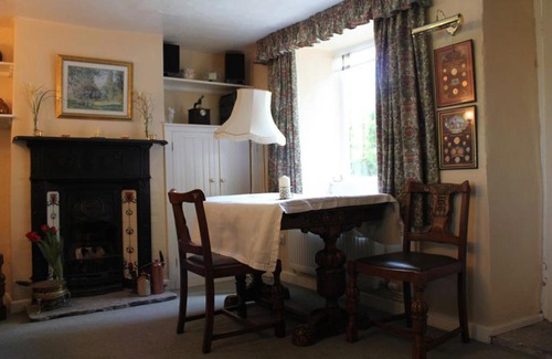 Evercreech House | Enniskerry - The Loves Cottage