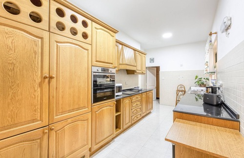 Floriana Ski Chalet | Enormous luxury 3-storey townhouse, rooftop EGAS1-1