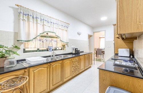 Floriana Ski Chalet | Enormous luxury 3-storey townhouse, rooftop EGAS1-1