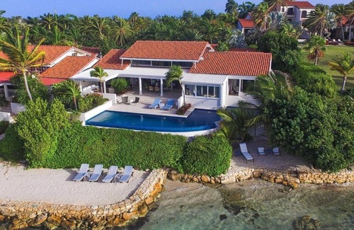 Long Island Villa | *Enquire Today - Specials available. Stunning 4 bedroom beachfront villa in Jumby Bay