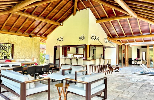 Pontal de Serrambi House | Enseadinha Serrambi - Luxurious pool house with 6 suites (18 people), pool and court