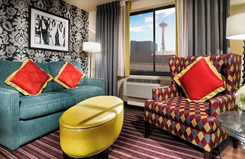 Lower Queen Anne Hotel | Ensemble 2 Queen Junior Suite - Staypineapple, The Maxwell Hotel, Seattle Center