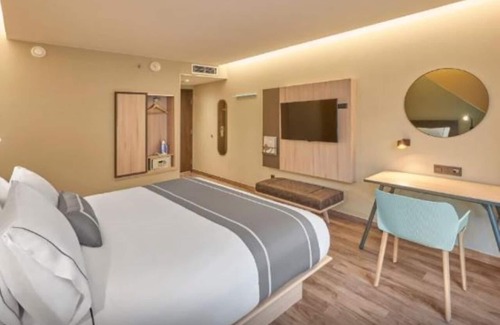 El Sauzal Hotel | Ensenada Hotel Room | Free Breakfast & Parking | Near Downtown & Marina
