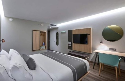 El Sauzal Hotel | Ensenada Hotel Room | Free Breakfast & Parking | Near Downtown & Marina