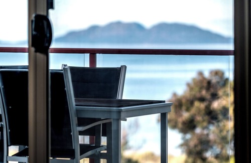 Swansea House | Ensorcelled