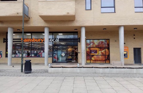 Whittington House | Ensuit Double Room in London, Colindale