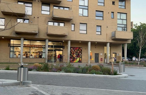 Whittington House | Ensuit Double Room in London, Colindale
