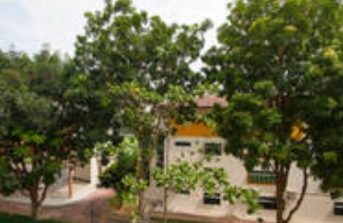 Woodlands Apartment | Ensuite. Best value Spore Cool Rm.13min walk to woodland MRT. Inc Laundry.