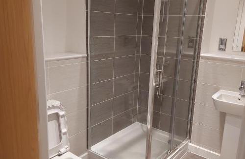 Warrington Apartment | Ensuite Double Bedroom, Live in landlord