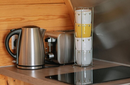 Tamworth Cabin | Ensuite Wooden Cabin in Rural Staffordshire