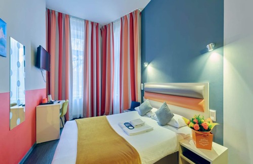 Contades Hotel | Ensuring a Very Comfortable Stay, Near Place du Marché Gayot! Pet-friendly!