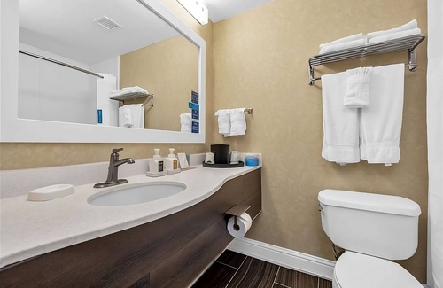 Vacaville Hotel | Ensuring a Very Comfortable & Memorable Stay, Pets Allowed, Near Southwood Park!
