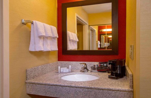 Durham Hotel | Ensuring a Very Comfortable & Memorable Stay! Free Parking, Pool, Pets Allowed