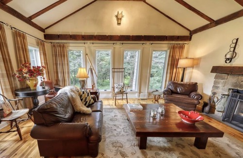 West Valley Other | Entertain in this 4 bedroom farmhouse with hot tub