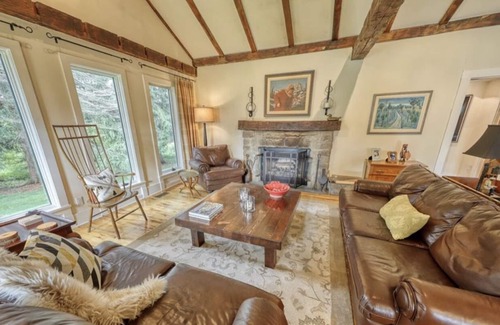 West Valley Other | Entertain in this 4 bedroom farmhouse with hot tub