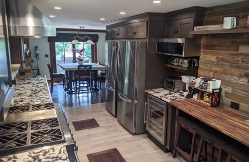 New Fairfield House | Entertainers Dream, Candlewood Lake, Hot Tub,Disco,Theatre,Music studio.more!