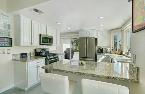 Desert Park Estates House | ENTERTAINERS DREAM BACKYARD WITH GORGEOUS MOUNTAIN VIEWS