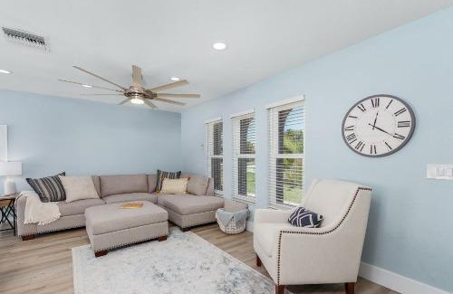 Cape Coral House | Entertainers Paradise with HTD Pool & Putting Green