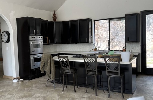 Durango House | Entertaining Home 7 Miles to Downtown Durango & 5 Miles to Nighthorse Lake
