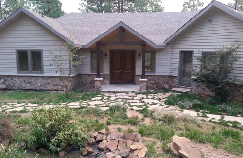 Durango House | Entertaining Home 7 Miles to Downtown Durango & 5 Miles to Nighthorse Lake