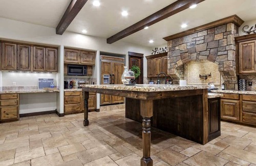 Meridian House | Entertainment Castle! Large Group & Company Functi
