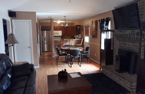 Central Arlington House | Entertainment Central Too