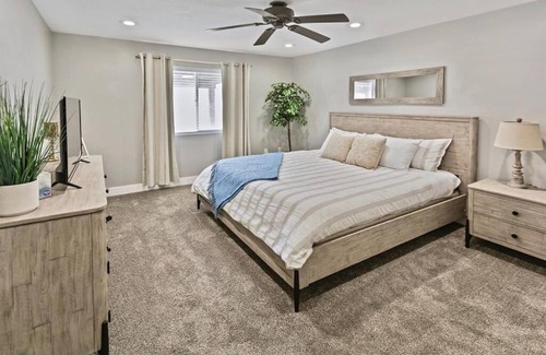 Saratoga Springs House | Entertainment dream Large Home with 7 bedrooms sleeps 20+