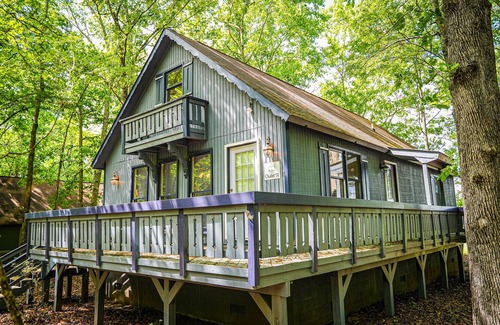 Pine Mountain Ski Chalet | Enticing chalet located less than 1 mile from the heart of Pine Mountain!