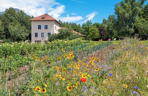 Saint-Bonnet-en-Champsaur Villa | Entire house with spa in a unique setting! view of the mountains.