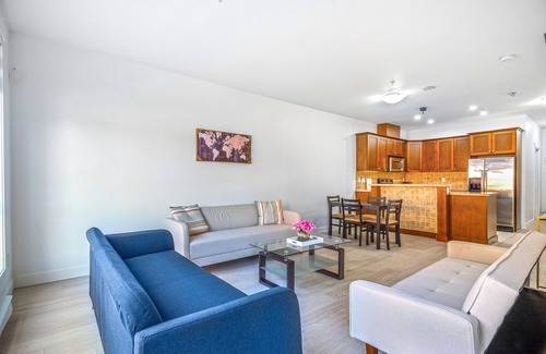 Guildford Apartment | Entire 1 BD suite with 2 bathrooms in Surrey