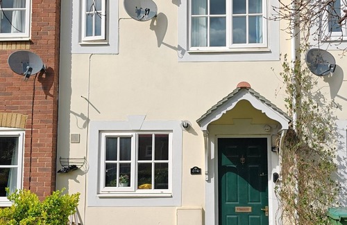 Stoke Gifford House | Entire 1 bed house in Stoke Gifford near Bristol Parkway station, UWE, MOD