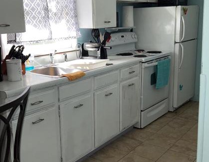 Niles Apartment | Entire 1 bedroom apartment in Niles Michigan Close to everything