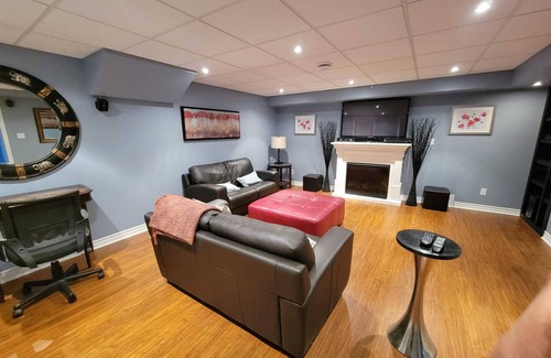Durham Region House | Entire 1 bedroom basement suite with separate entrance in North Oshawa