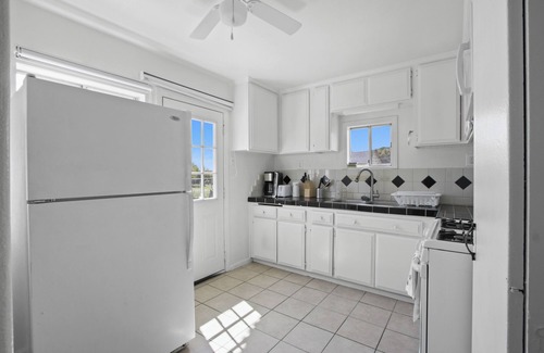 Ontario House | Entire 1-bedroom house Free RV parking