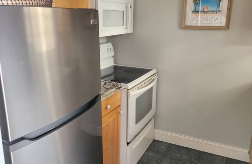 Ormond-by-the-Sea Condo | Entire 2 bed 1 bath condo with pool, wi-fi, beachfront, near Daytona, I-95, I-4